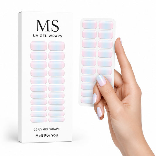 Folii gel UV MS Melt For You, pastel roz-albastru, aplicate pe unghii, lângă ambalaj